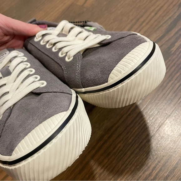 NEW Cariuma OCA Low Top Gray Suede Sneakers Women’s 10 Men’s 8.5 Lace Up Shoes - Picture 9 of 12